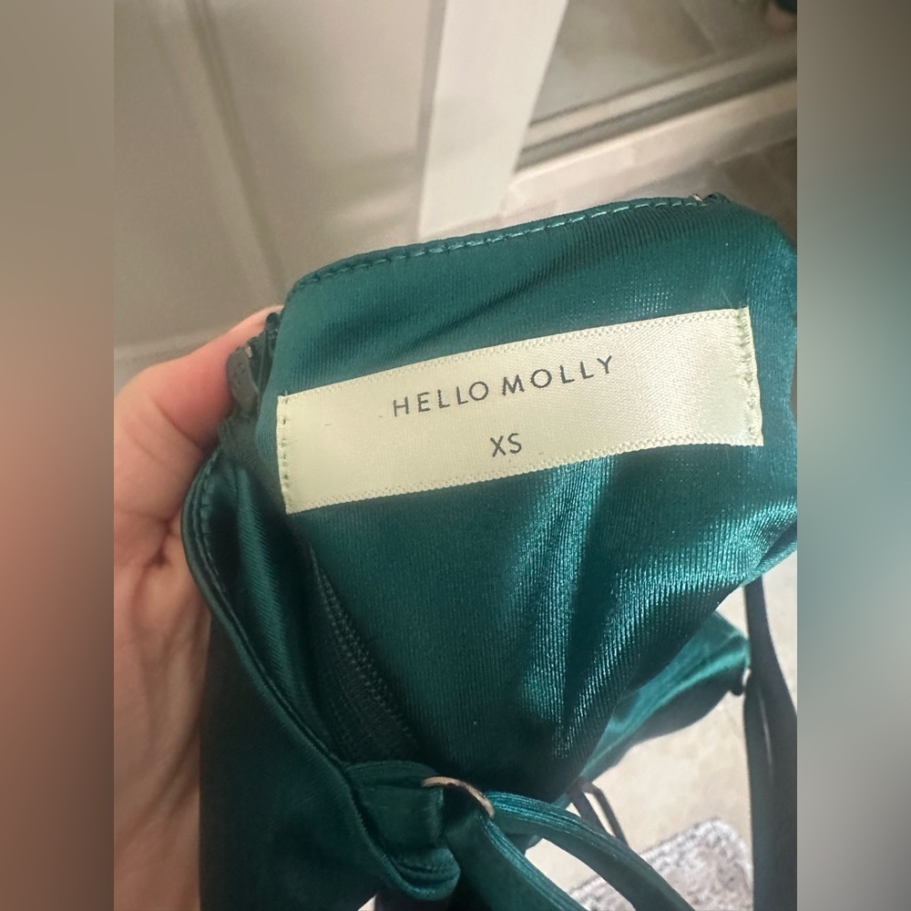 Green Satin Gown - Picture 5 of 5